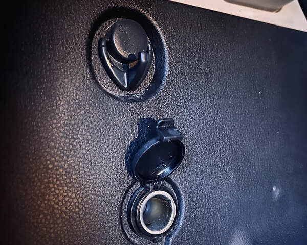 Сірий Ніссан Ноут, об'ємом двигуна 1.6 л та пробігом 165 тис. км за 6700 $, фото 33 на Automoto.ua