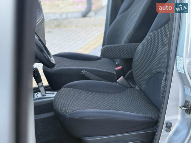 Сірий Ніссан Ноут, об'ємом двигуна 1.6 л та пробігом 189 тис. км за 5950 $, фото 14 на Automoto.ua