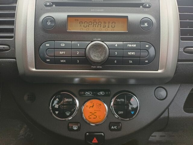 Серый Ниссан Ноут, объемом двигателя 0 л и пробегом 220 тыс. км за 6200 $, фото 3 на Automoto.ua