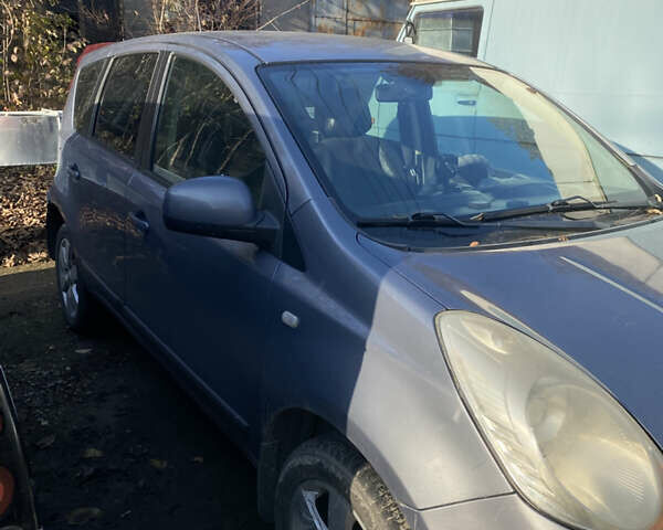 Серый Ниссан Ноут, объемом двигателя 1.6 л и пробегом 220 тыс. км за 6300 $, фото 1 на Automoto.ua