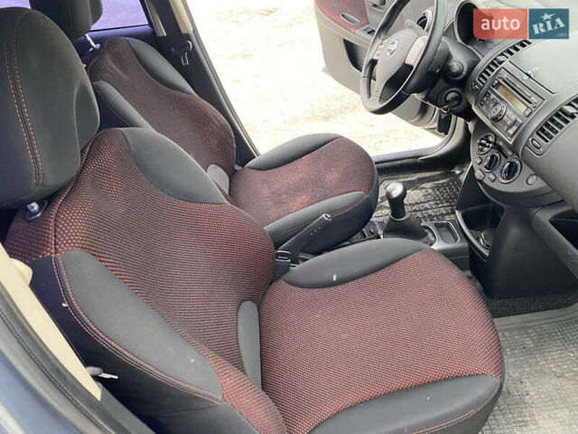 Сірий Ніссан Ноут, об'ємом двигуна 1.6 л та пробігом 139 тис. км за 5600 $, фото 37 на Automoto.ua