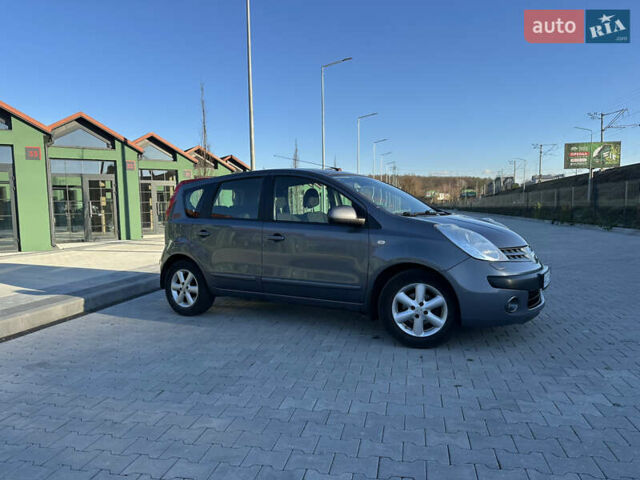 Серый Ниссан Ноут, объемом двигателя 1.6 л и пробегом 165 тыс. км за 6300 $, фото 3 на Automoto.ua