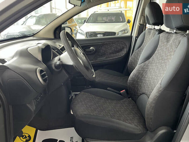 Сірий Ніссан Ноут, об'ємом двигуна 1.4 л та пробігом 86 тис. км за 5500 $, фото 10 на Automoto.ua