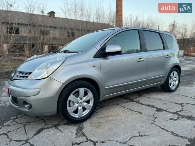 Сірий Ніссан Ноут, об'ємом двигуна 1.6 л та пробігом 159 тис. км за 5699 $, фото 3 на Automoto.ua