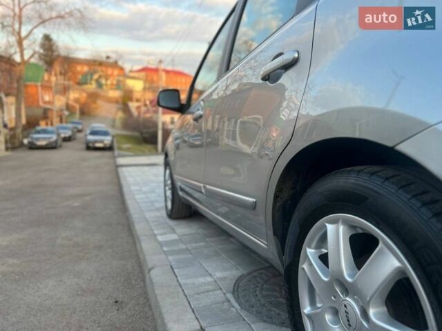 Серый Ниссан Ноут, объемом двигателя 1.4 л и пробегом 209 тыс. км за 5800 $, фото 27 на Automoto.ua