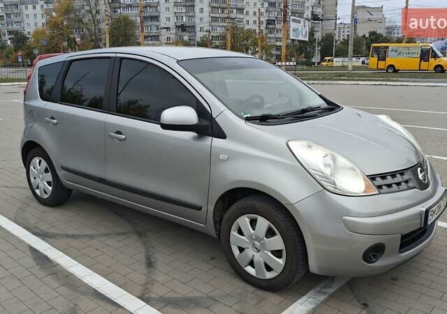 Серый Ниссан Ноут, объемом двигателя 1.4 л и пробегом 293 тыс. км за 5400 $, фото 1 на Automoto.ua
