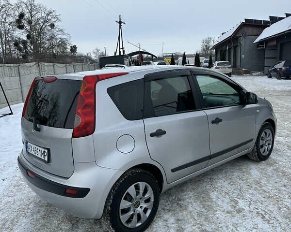 Серый Ниссан Ноут, объемом двигателя 1.4 л и пробегом 230 тыс. км за 5100 $, фото 7 на Automoto.ua