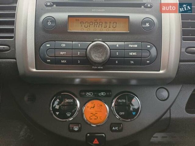 Серый Ниссан Ноут, объемом двигателя 1.6 л и пробегом 221 тыс. км за 6200 $, фото 14 на Automoto.ua