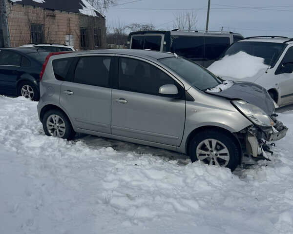 Сірий Ніссан Ноут, об'ємом двигуна 1.46 л та пробігом 187 тис. км за 2499 $, фото 2 на Automoto.ua