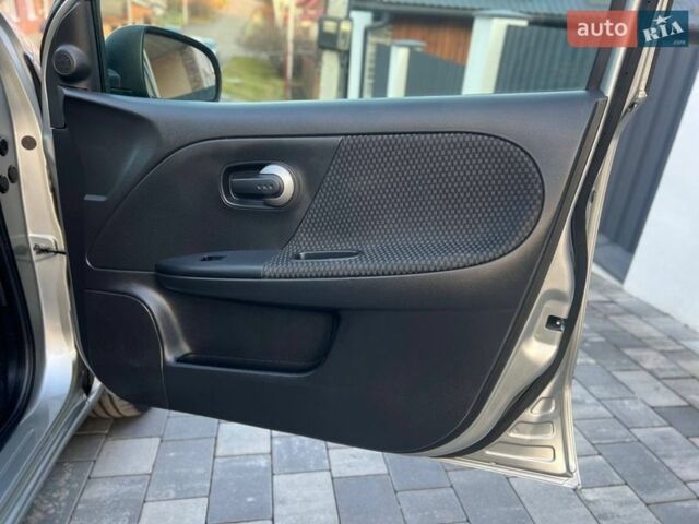 Серый Ниссан Ноут, объемом двигателя 1.4 л и пробегом 209 тыс. км за 5800 $, фото 54 на Automoto.ua