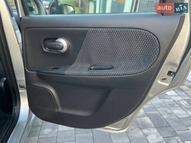 Серый Ниссан Ноут, объемом двигателя 1.4 л и пробегом 209 тыс. км за 5800 $, фото 57 на Automoto.ua