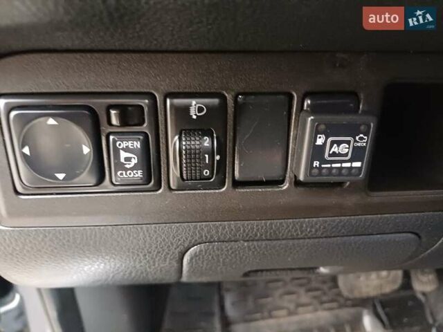 Серый Ниссан Ноут, объемом двигателя 1.6 л и пробегом 221 тыс. км за 6200 $, фото 25 на Automoto.ua