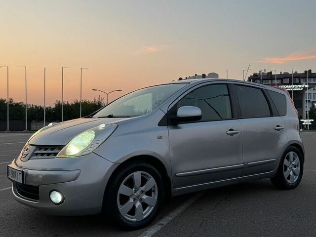 Сірий Ніссан Ноут, об'ємом двигуна 1.6 л та пробігом 216 тис. км за 6300 $, фото 2 на Automoto.ua