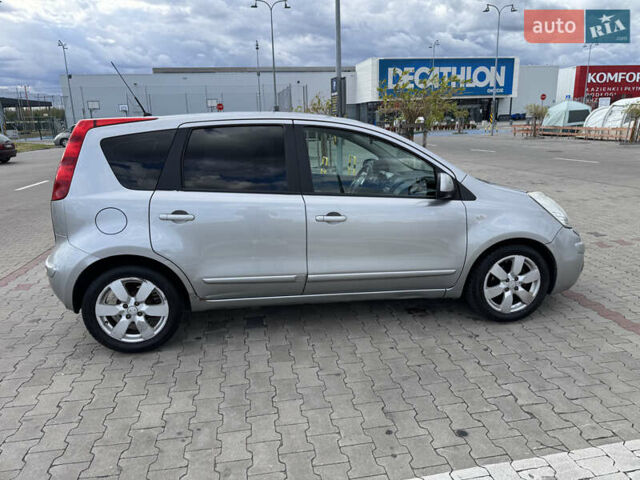 Сірий Ніссан Ноут, об'ємом двигуна 1.6 л та пробігом 270 тис. км за 4499 $, фото 5 на Automoto.ua