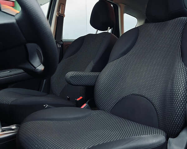 Сірий Ніссан Ноут, об'ємом двигуна 1.6 л та пробігом 165 тис. км за 6700 $, фото 17 на Automoto.ua