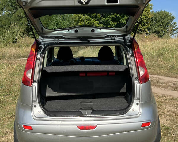 Ниссан Ноут 2007 в Киеве на Automoto.ua Серый Ниссан Ноут, объемом двигателя 1.5 л и пробегом 181 тыс. км за 5900 $, фото 8 на Automoto.ua