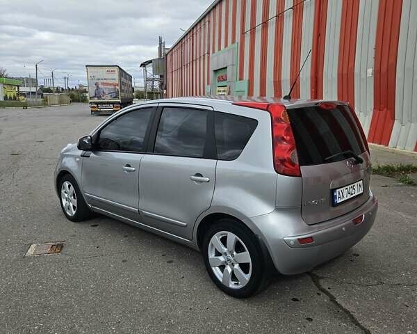 Сірий Ніссан Ноут, об'ємом двигуна 1.6 л та пробігом 188 тис. км за 6300 $, фото 6 на Automoto.ua