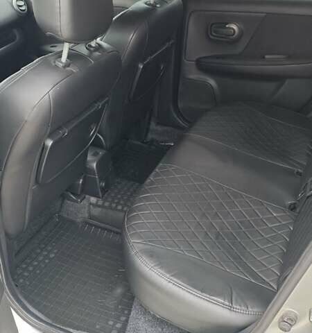 Серый Ниссан Ноут, объемом двигателя 1.4 л и пробегом 293 тыс. км за 5400 $, фото 18 на Automoto.ua