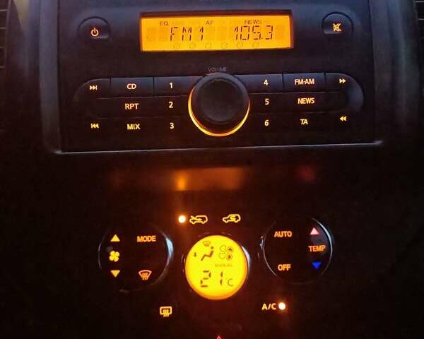 Серый Ниссан Ноут, объемом двигателя 1.6 л и пробегом 218 тыс. км за 6300 $, фото 5 на Automoto.ua