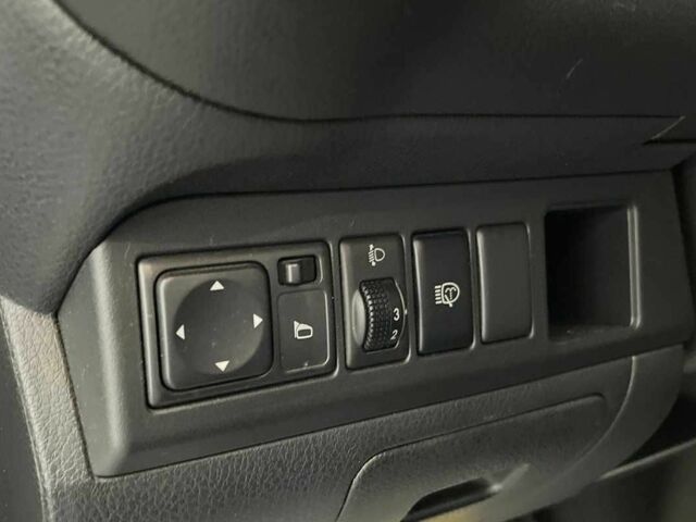 Ніссан Ноут 2007 у Львові на Automoto.ua Сірий Ніссан Ноут, об'ємом двигуна 1.4 л та пробігом 85 тис. км за 5500 $, фото 12 на Automoto.ua