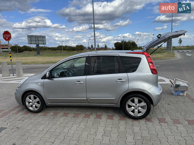 Сірий Ніссан Ноут, об'ємом двигуна 1.6 л та пробігом 268 тис. км за 5099 $, фото 1 на Automoto.ua
