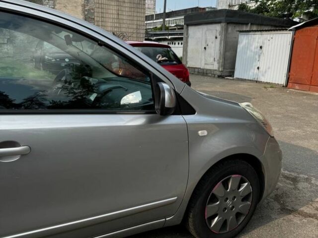 Сірий Ніссан Ноут, об'ємом двигуна 1.6 л та пробігом 255 тис. км за 6200 $, фото 3 на Automoto.ua