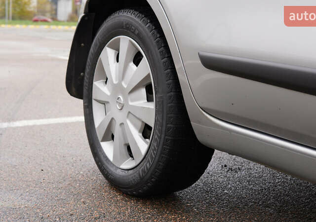 Серый Ниссан Ноут, объемом двигателя 1.6 л и пробегом 215 тыс. км за 6000 $, фото 19 на Automoto.ua