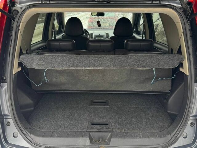 Серый Ниссан Ноут, объемом двигателя 1.6 л и пробегом 260 тыс. км за 6000 $, фото 6 на Automoto.ua