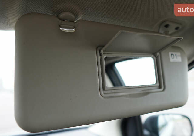 Серый Ниссан Ноут, объемом двигателя 1.6 л и пробегом 215 тыс. км за 6000 $, фото 37 на Automoto.ua