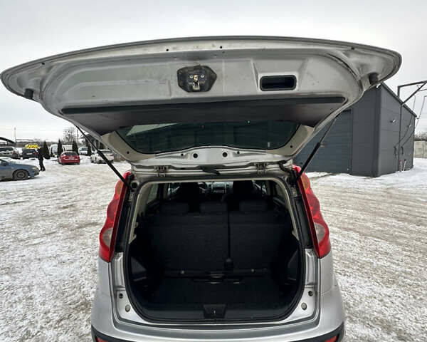 Серый Ниссан Ноут, объемом двигателя 1.4 л и пробегом 230 тыс. км за 5100 $, фото 15 на Automoto.ua