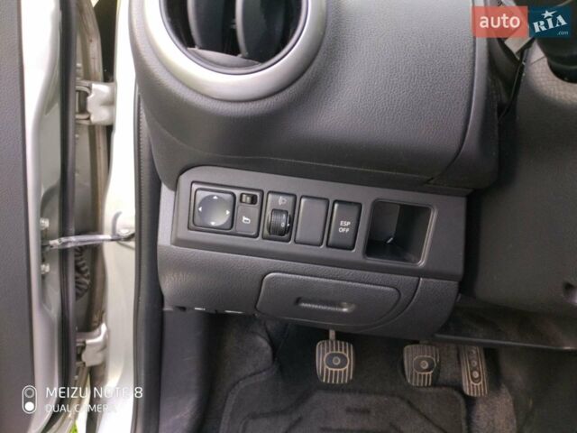 Сірий Ніссан Ноут, об'ємом двигуна 1.39 л та пробігом 130 тис. км за 5000 $, фото 9 на Automoto.ua