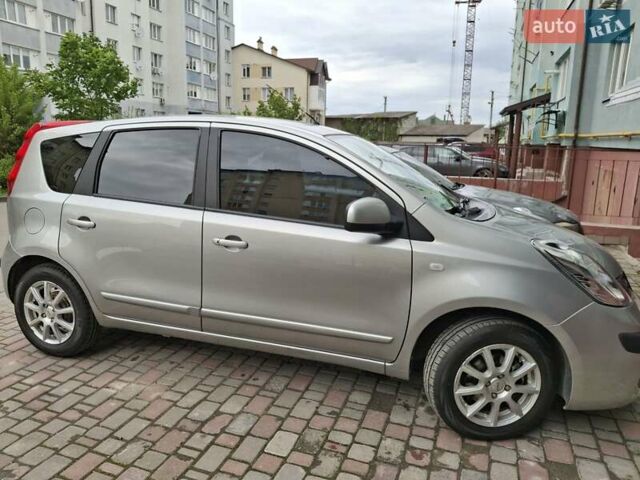 Серый Ниссан Ноут, объемом двигателя 1.6 л и пробегом 250 тыс. км за 7000 $, фото 4 на Automoto.ua