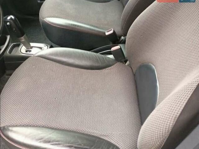 Серый Ниссан Ноут, объемом двигателя 1.6 л и пробегом 218 тыс. км за 6300 $, фото 18 на Automoto.ua