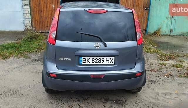 Сірий Ніссан Ноут, об'ємом двигуна 1.6 л та пробігом 218 тис. км за 5100 $, фото 10 на Automoto.ua