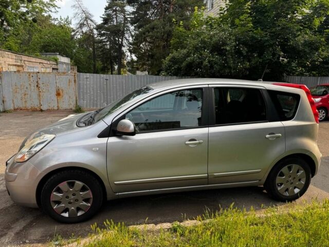 Сірий Ніссан Ноут, об'ємом двигуна 1.6 л та пробігом 255 тис. км за 6000 $, фото 2 на Automoto.ua