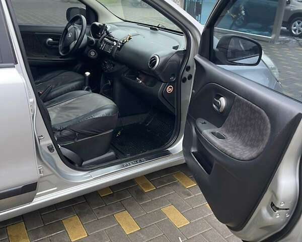 Серый Ниссан Ноут, объемом двигателя 1.39 л и пробегом 293 тыс. км за 5800 $, фото 1 на Automoto.ua