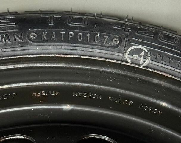 Серый Ниссан Ноут, объемом двигателя 1.4 л и пробегом 93 тыс. км за 5350 $, фото 42 на Automoto.ua