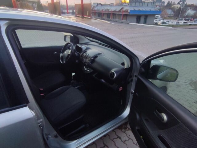 Сірий Ніссан Ноут, об'ємом двигуна 1.5 л та пробігом 289 тис. км за 5000 $, фото 6 на Automoto.ua