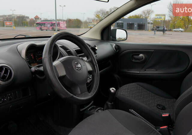 Серый Ниссан Ноут, объемом двигателя 1.6 л и пробегом 215 тыс. км за 6000 $, фото 27 на Automoto.ua