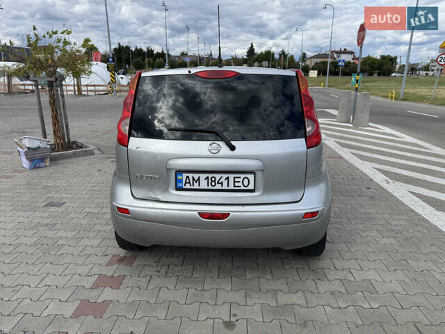 Сірий Ніссан Ноут, об'ємом двигуна 1.6 л та пробігом 270 тис. км за 4499 $, фото 3 на Automoto.ua