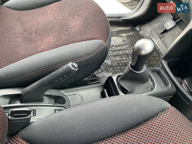 Сірий Ніссан Ноут, об'ємом двигуна 1.6 л та пробігом 139 тис. км за 5600 $, фото 32 на Automoto.ua