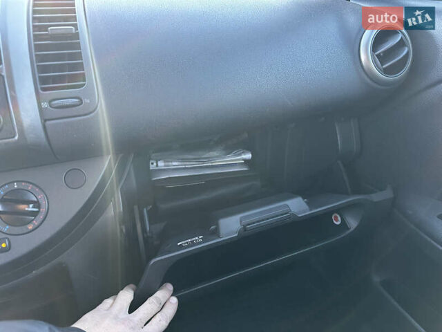 Серый Ниссан Ноут, объемом двигателя 1.6 л и пробегом 165 тыс. км за 6300 $, фото 17 на Automoto.ua