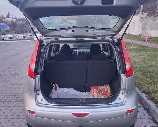 Серый Ниссан Ноут, объемом двигателя 1.46 л и пробегом 288 тыс. км за 5200 $, фото 10 на Automoto.ua