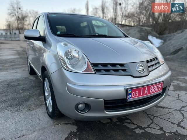 Сірий Ніссан Ноут, об'ємом двигуна 1.6 л та пробігом 159 тис. км за 5699 $, фото 1 на Automoto.ua