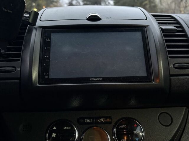 Сірий Ніссан Ноут, об'ємом двигуна 1.6 л та пробігом 255 тис. км за 6000 $, фото 10 на Automoto.ua