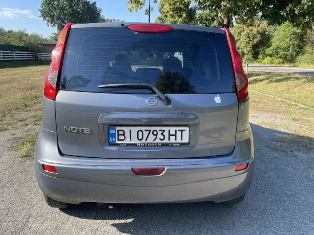 Сірий Ніссан Ноут, об'ємом двигуна 1.6 л та пробігом 260 тис. км за 5700 $, фото 4 на Automoto.ua
