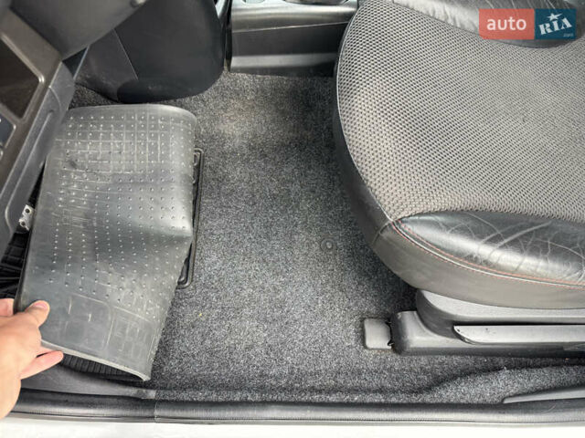 Сірий Ніссан Ноут, об'ємом двигуна 1.6 л та пробігом 270 тис. км за 4499 $, фото 14 на Automoto.ua