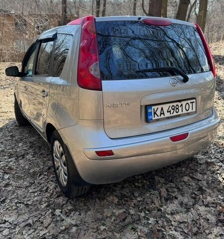 Сірий Ніссан Ноут, об'ємом двигуна 1.6 л та пробігом 247 тис. км за 5900 $, фото 3 на Automoto.ua