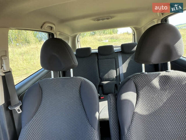 Ниссан Ноут 2007 в Киеве на Automoto.ua Серый Ниссан Ноут, объемом двигателя 1.5 л и пробегом 181 тыс. км за 5900 $, фото 14 на Automoto.ua