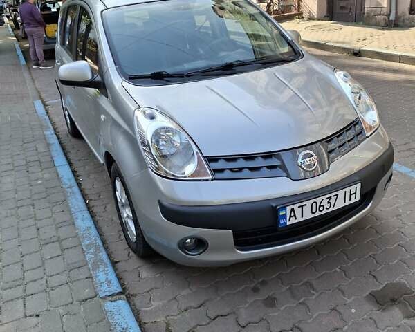 Серый Ниссан Ноут, объемом двигателя 1.6 л и пробегом 250 тыс. км за 7000 $, фото 2 на Automoto.ua